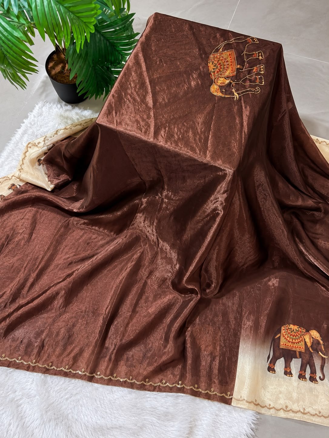 Beautiful Stone Work(Swarovski)Saree With Elephant Motifs - Image 9